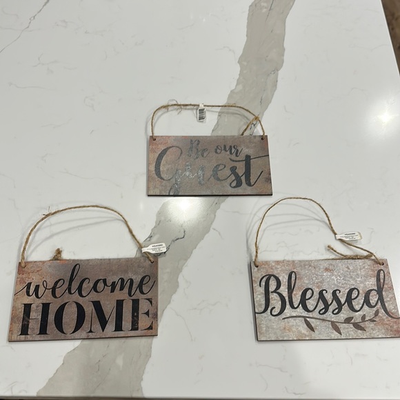 Home Signs - Picture 1 of 6